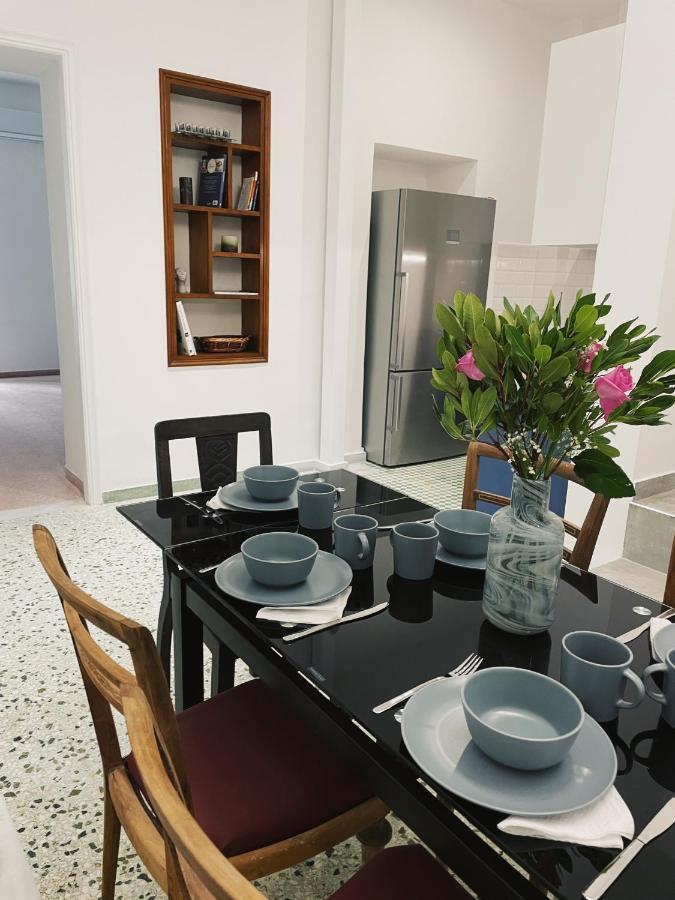 Olive Apartment Renovated 2022 Пирея Екстериор снимка